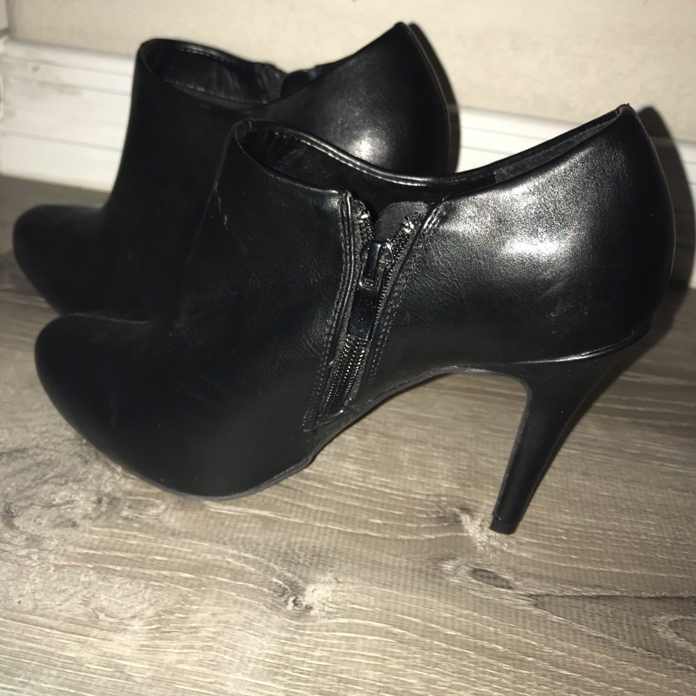 Worthington high heel booties